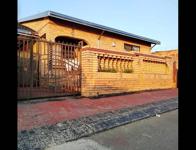 3 BEDROOM PROPERTY TO RENT IN DIEPKLOOF